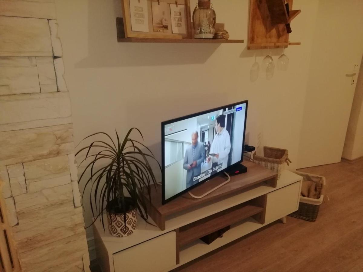 Apartment Green Free Private Parking Novi Sad Exterior foto